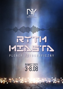 Plener fotograficzny &bdquo;Rytm miasta&rdquo; Muzeum Ziemi Rawickiej jest organizatorem pleneru fotograficznego "Rytm miasta".  Wydarzenie odbędzie się w terminie 3-8 sierpnia 2021 r. Do udziału w nim zaproszono artyst&oacute;w &ndash; fotografik&oacute;w reprezentujących r&oacute;żne ośrodki kulturalne i regiony kraju. W ramach projektu uczestnicy będą fotografować Rawicz, uwieczniać w kadrze rozmaite aspekty toczącego się miejskiego życia. Pokłosiem pleneru będzie wystawa fotograficzna, kt&oacute;ra zostanie zaprezentowana jesienią. Plener jest wydarzeniem towarzyszącym 20. Og&oacute;lnopolskiego Przeglądu Sztuki Wsp&oacute;łczesnej FORMA.